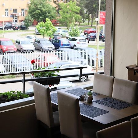 Garni Hotel Ema Крагуевац Экстерьер фото