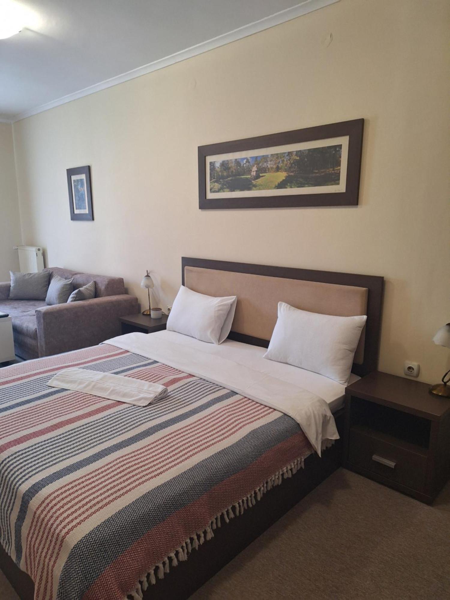 Garni Hotel Ema Крагуевац Экстерьер фото