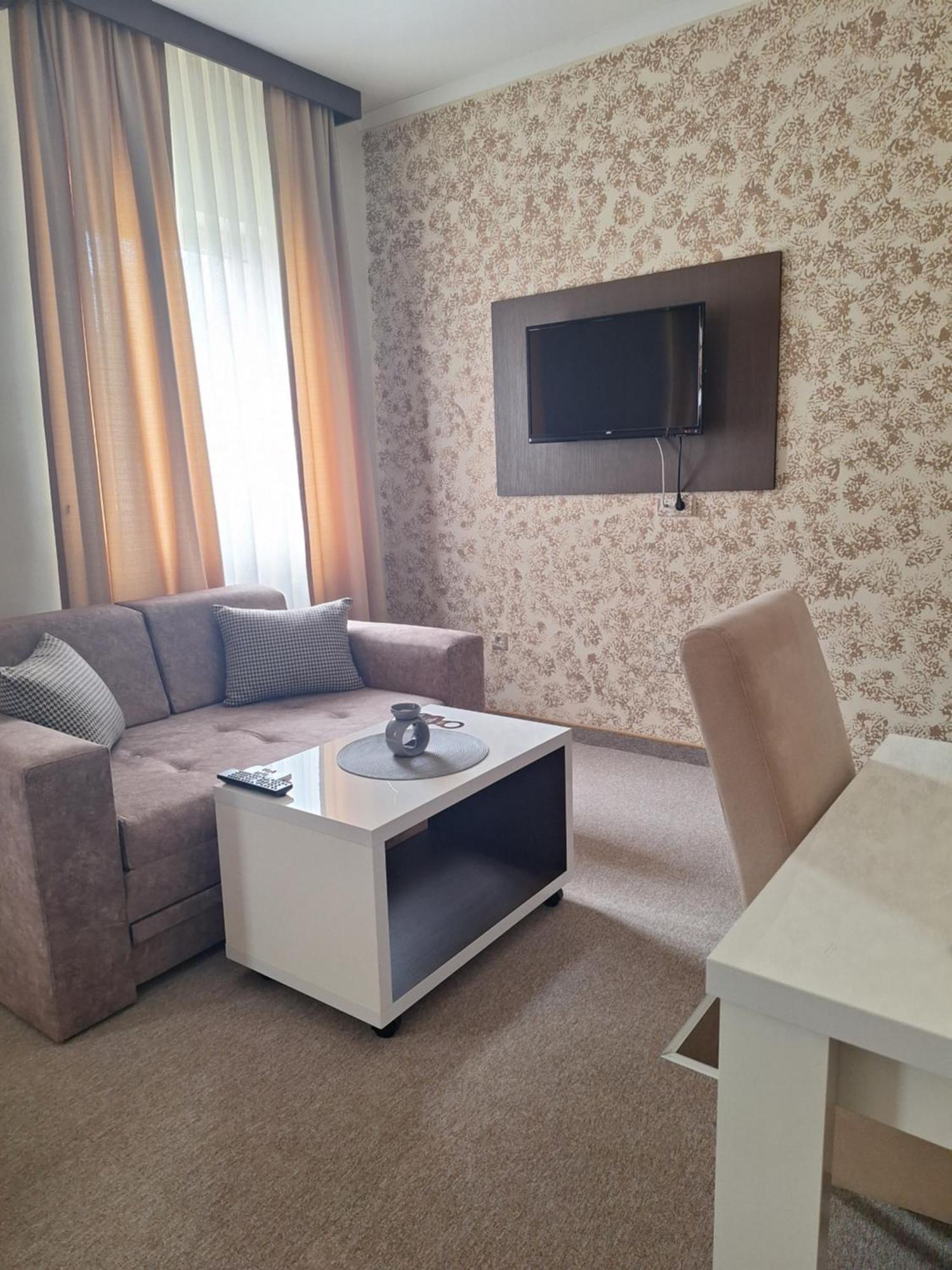 Garni Hotel Ema Крагуевац Экстерьер фото
