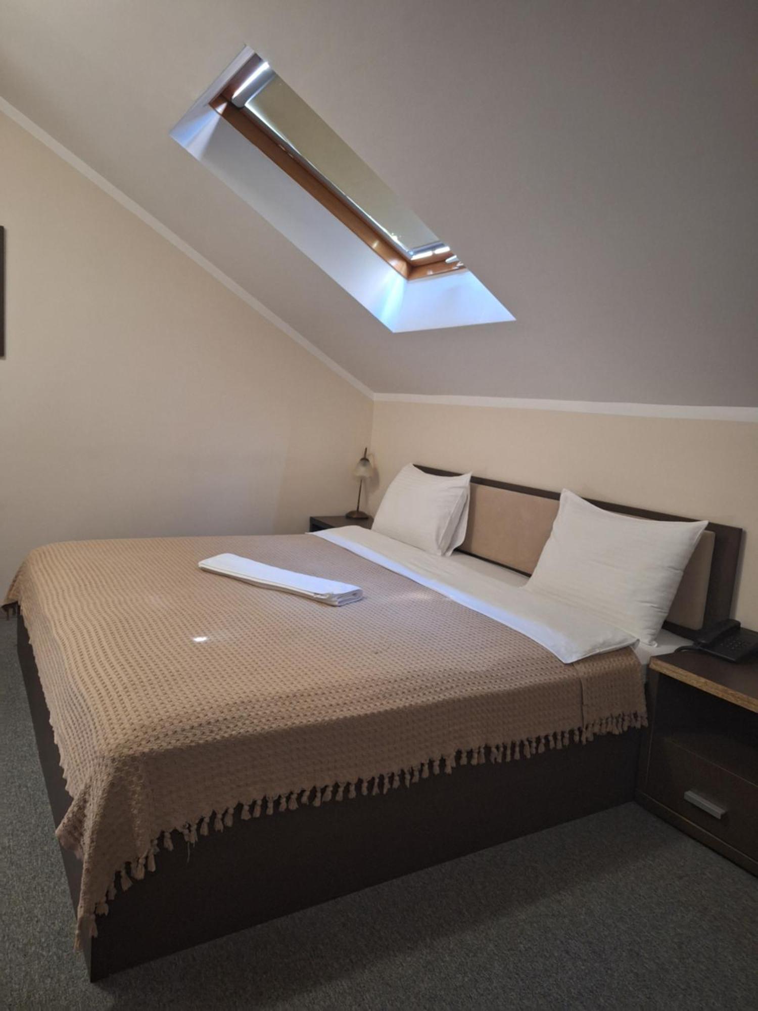 Garni Hotel Ema Крагуевац Экстерьер фото